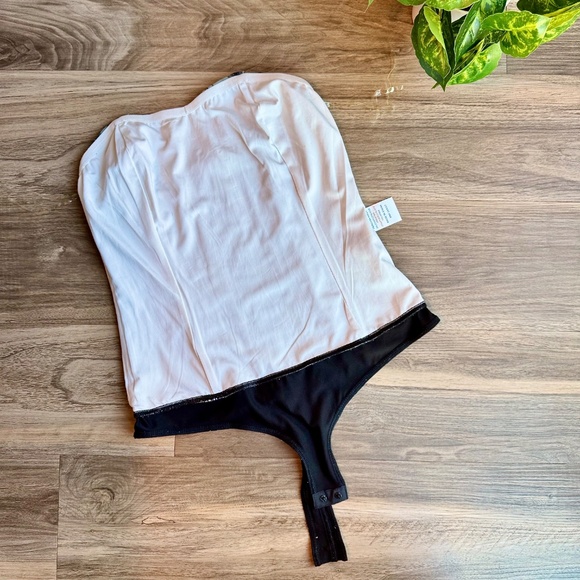 Princess Polly New York Corset Bodysuit Multi | Cityscape Print Bustier Size 4 - Picture 11 of 16